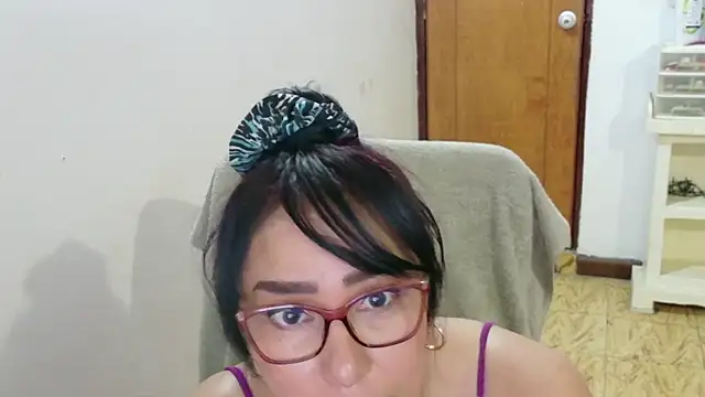 hottplay online show from 10.26.25