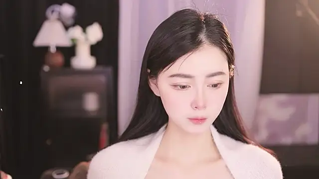 Snapshot of Ocean--Lili chatting on 01.24.25 Ocean--Lili online show from 01.24.25