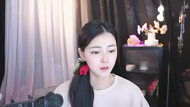 Snapshot of Ocean--Lili chatting on 03.22.25 Ocean--Lili online show from 03.22.25