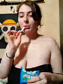 Snapshot of Snowbunnycake_131 chatting on 01.09.25 Snowbunnycake 131 online show from 01.09.25