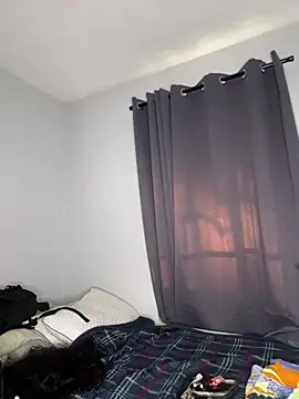 Snapshot of tokyopetitexx chatting on 10.08.25 tokyopetitexx online show from 10.08.25