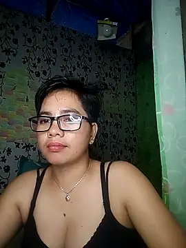 Snapshot of lovely_samxxx24 chatting on 02.15.25 lovely samxxx24 online show from 02.15.25