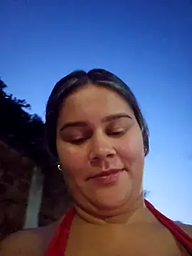 Snapshot of sweet_lucia chatting on 01.08.25 sweet lucia online show from 01.08.25