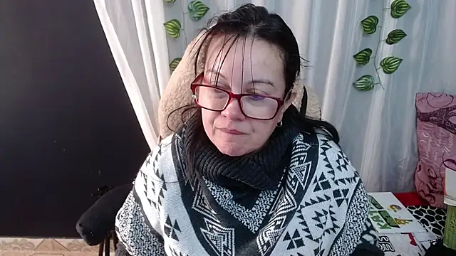 Snapshot of Sonialorens_ chatting on 12.03.24 Sonialorens online show from 12.03.24