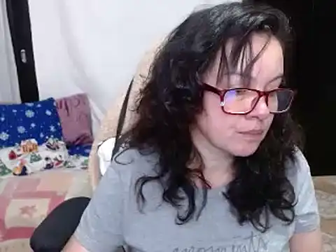 Snapshot of Sonialorens_ chatting on 12.05.24 Sonialorens online show from 12.05.24