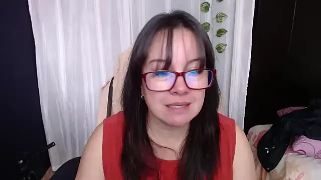 Snapshot of Sonialorens_ chatting on 01.08.25 Sonialorens online show from 01.08.25