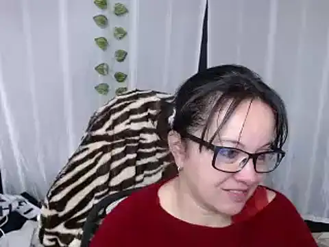 Snapshot of Sonialorens_ chatting on 02.10.25 Sonialorens online show from 02.10.25