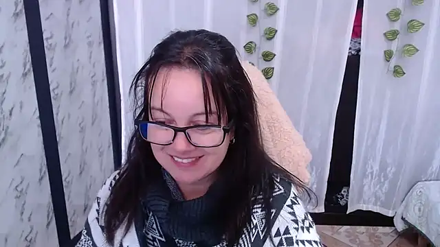 Snapshot of Sonialorens_ chatting on 02.28.25 Sonialorens online show from 02.28.25