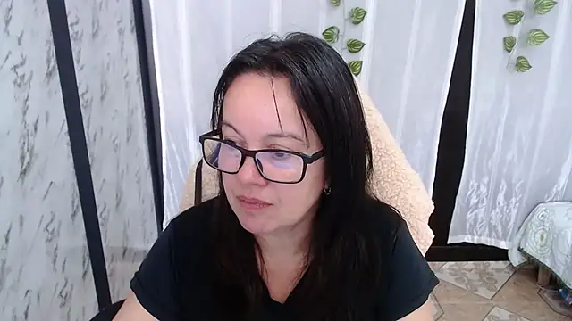Snapshot of Sonialorens_ chatting on 03.01.25 Sonialorens online show from 03.01.25