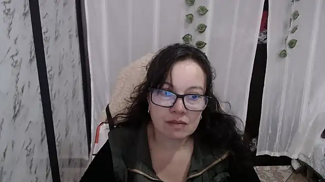Snapshot of Sonialorens_ chatting on 03.05.25 Sonialorens online show from 03.05.25