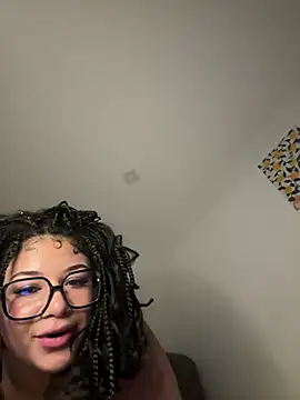 Snapshot of IamSashaLuv chatting on 02.28.25 IamSashaLuv online show from 02.28.25