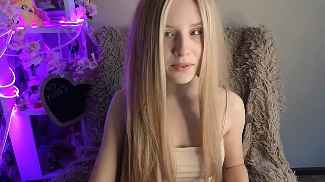 sarakaell online show from 10.13.25