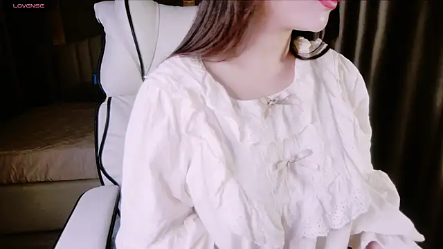 Snapshot of Girl__Funny chatting on 03.03.25 Girl Funny online show from 03.03.25