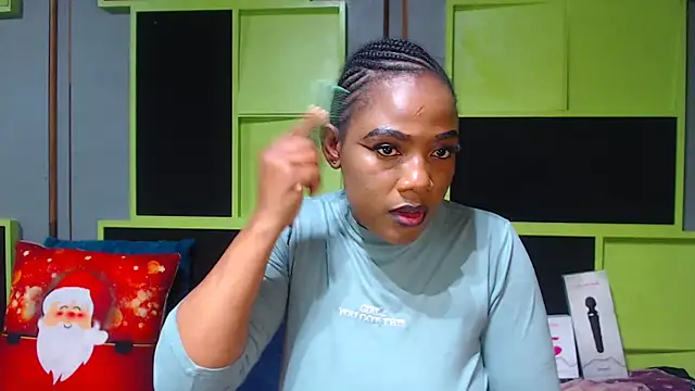 Snapshot of SexyAssDivaxxx chatting on 01.27.25 SexyAssDivaxxx online show from 01.27.25