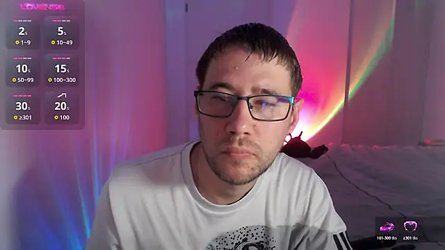 Snapshot of Thomas_Mrd chatting on 10.25.25 Thomas Mrd online show from 10.25.25