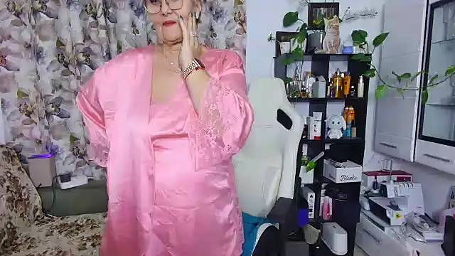 Snapshot of Selenna57 chatting on 02.20.25 Selenna57 online show from 02.20.25