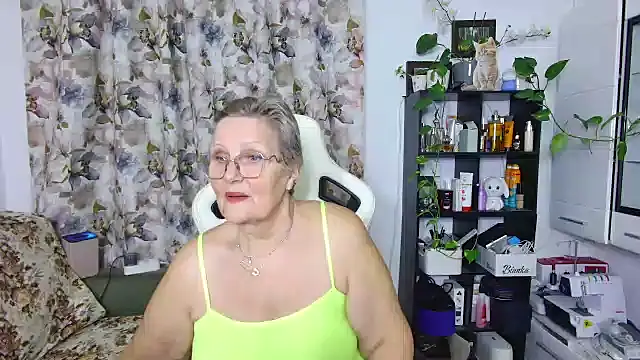 Snapshot of Selenna57 chatting on 02.24.25 Selenna57 online show from 02.24.25