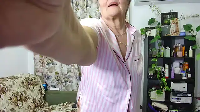 Snapshot of Selenna57 chatting on 03.15.25 Selenna57 online show from 03.15.25