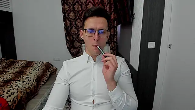 Snapshot of sexxymuscles4u chatting on 02.20.25 sexxymuscles4u online show from 02.20.25