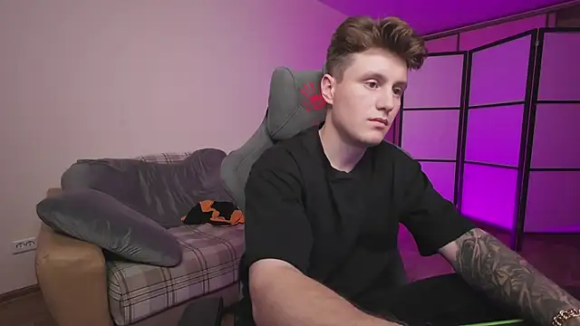 Snapshot of zverev_dima chatting on 11.09.25 zverev dima online show from 11.09.25