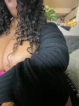 Snapshot of EbonyGoddessKira chatting on 01.31.25 EbonyGoddessKira online show from 01.31.25