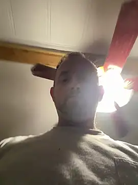 Snapshot of smokeymt420 chatting on 10.31.25 smokeymt420 online show from 10.31.25