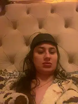 Flossy Vettie online show from 03.17.25