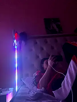 Flossy Vettie online show from 11.19.25