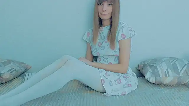 Snapshot of YourCaramel chatting on 10.14.25 YourCaramel online show from 10.14.25