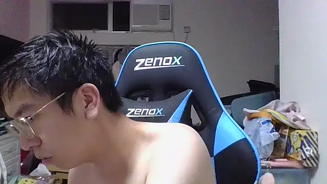 Snapshot of charlie_xdd chatting on 10.31.25 charlie xdd online show from 10.31.25