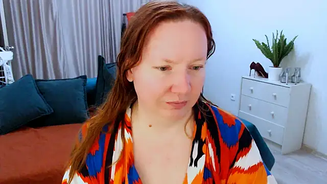 GoddessLara online show from 09.28.25