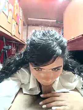 Simone Miller online show from 02.22.25