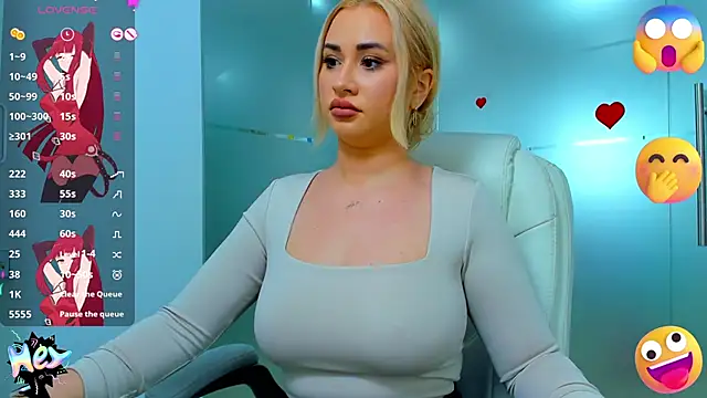 Snapshot of sassy_madeline chatting on 01.24.25 sassy madeline online show from 01.24.25