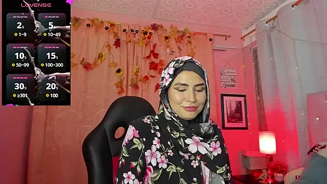 Snapshot of DarshaKhemu chatting on 01.23.25 DarshaKhemu online show from 01.23.25