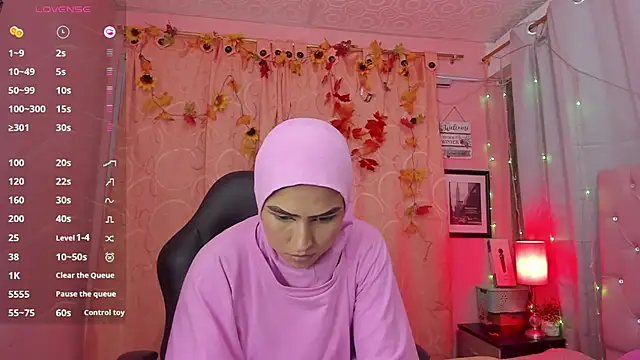 Snapshot of DarshaKhemu chatting on 03.12.25 DarshaKhemu online show from 03.12.25