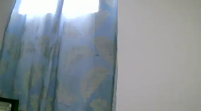 Snapshot of h0ney_lips chatting on 12.30.24 h0ney lips online show from 12.30.24