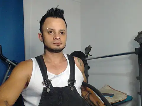 Snapshot of JacobJamess chatting on 12.29.24 JacobJamess online show from 12.29.24