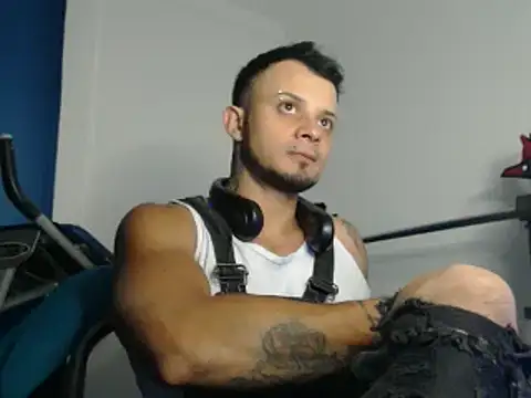 Snapshot of JacobJamess chatting on 01.27.25 JacobJamess online show from 01.27.25