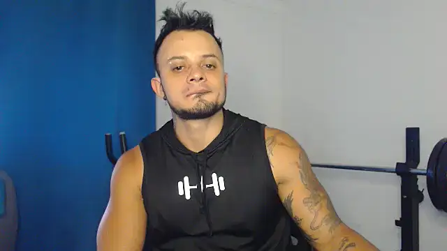 Snapshot of JacobJamess chatting on 09.25.25 JacobJamess online show from 09.25.25