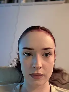 Snapshot of roxxxyrose chatting on 01.19.25 roxxxyrose online show from 01.19.25