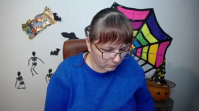 Snapshot of AliceInksSweetty chatting on 10.25.25 AliceInksSweetty online show from 10.25.25