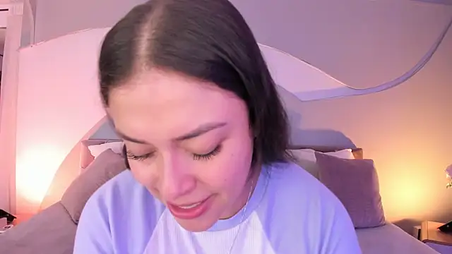 Nicolle W online show from 09.11.25