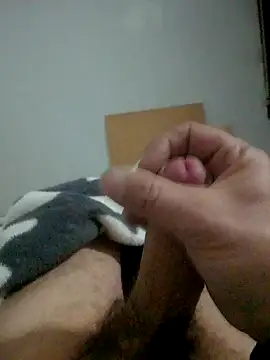 Snapshot of maxbigol chatting on 12.17.24 maxbigol online show from 12.17.24