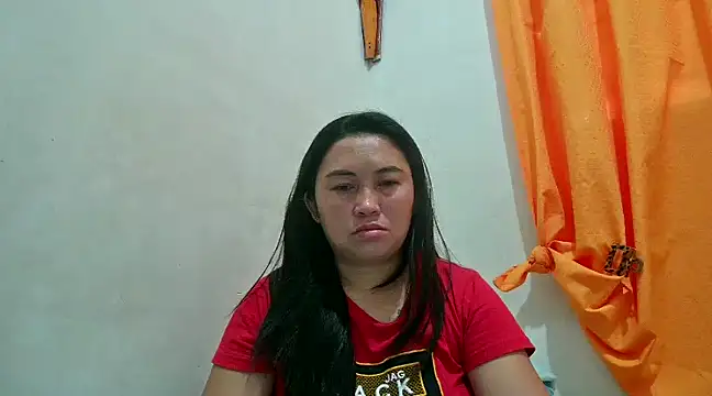 Snapshot of LalaiAsian chatting on 12.19.24 LalaiAsian online show from 12.19.24