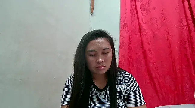 Snapshot of LalaiAsian chatting on 02.04.25 LalaiAsian online show from 02.04.25