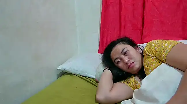 Snapshot of LalaiAsian chatting on 02.11.25 LalaiAsian online show from 02.11.25