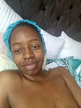 Snapshot of Sexynaughty_Gal chatting on 12.16.24 Sexynaughty Gal online show from 12.16.24