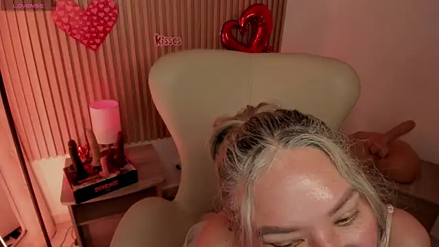 MarianL0ve online show from 02.15.25