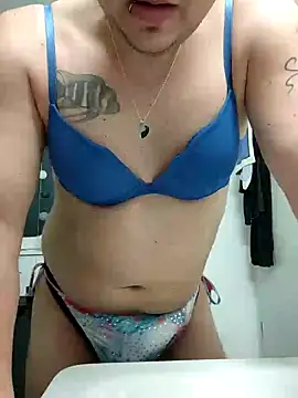 Snapshot of Lovely_blue_28 chatting on 12.14.24 Lovely blue 28 online show from 12.14.24