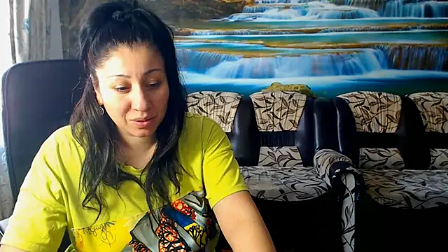 Snapshot of MoistMady chatting on 02.24.25 MoistMady online show from 02.24.25